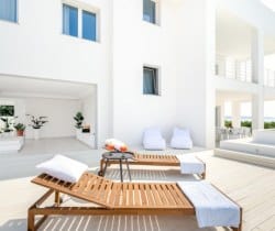 Villa-Zaffiri-Outdoor-chill-out-area