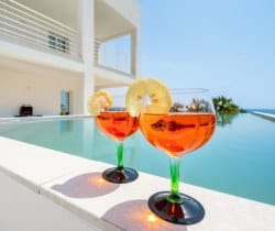 Villa-Zaffiri-Swimming-pool