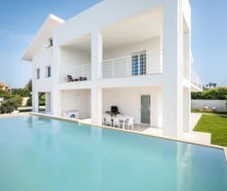 Villa-Zaffiri-Swimming-pool