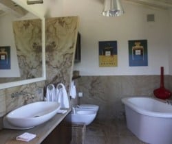 Villa Fontanelle: Bathroom