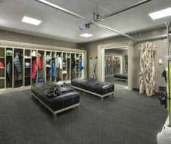 Chalet-Nacar-Ski-room