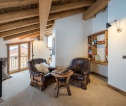 Chalet-Nevada-Hall