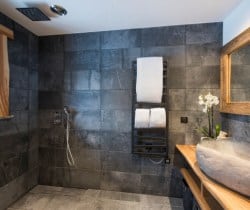 Chalet-Nevada-Bathroom