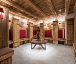 Chalet-Nevada-Ski-room