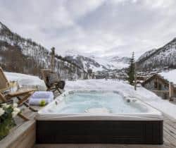 Chalet-Nevada-Outdoor-jacuzzi