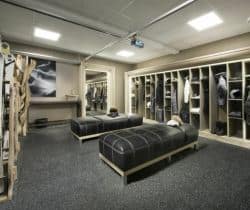 Chalet-Onyx-Ski-room