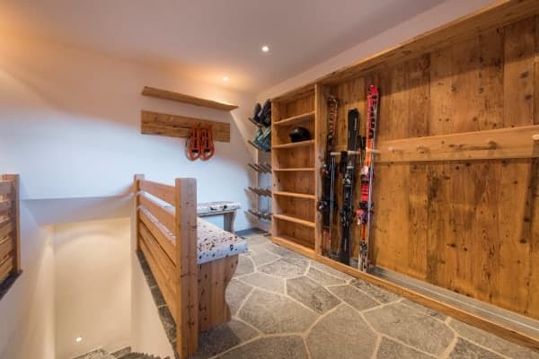 Chalet-Alani-Ski-room