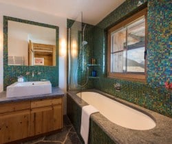 Chalet-Alani-Bathroom