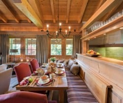 Chalet-Apartment-Arvin-Dining-room