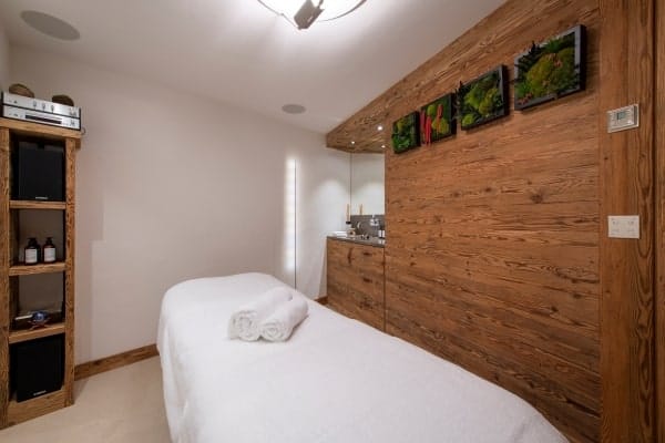 Chalet-Berarde-Massage-room