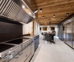 Chalet-Berarde-Kitchen