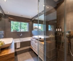 Chalet-Berarde-Bathroom