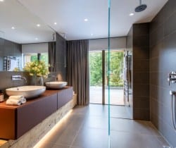 Chalet-Berarde-Bathroom