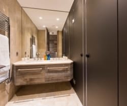 Chalet-Berit-Bathroom