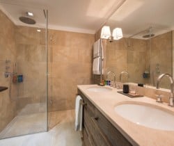 Chalet-Berit-Bathroom