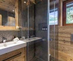Chalet-Clou-Bathroom