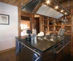 Chalet-d'Este-Kitchen