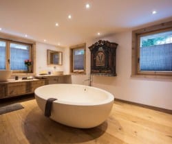 Chalet-Elsie-Bathroom