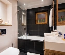 Chalet-Lavelle-Bathroom