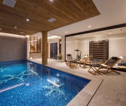 Chalet-Lavelle-Swimming-pool
