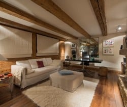 Chalet-Mimi-Office-room