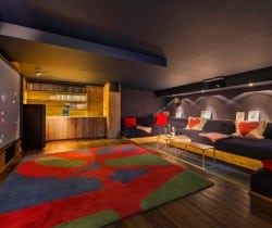 Chalet-Mimi-Cinema-room