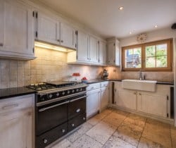 Chalet-Nifort-Kitchen