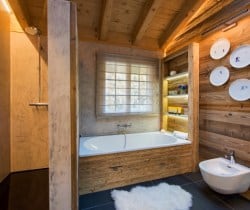 Chalet-Ransou-Bathroom