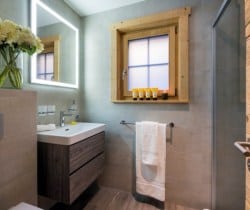Chalet-Ransou-Bathroom