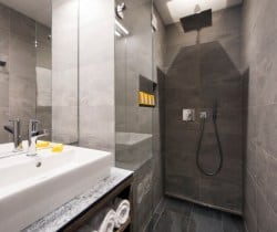 Chalet-Telsa-Bathroom