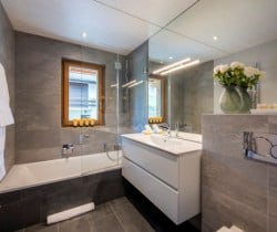Chalet-Telsa-Bathroom
