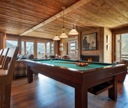 Apartment Valkyr: Games room