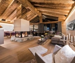 Chalet Esme-Living-room