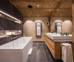 Chalet Esme-Bathroom