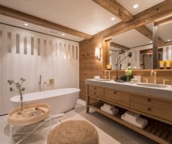 Chalet-Otis-Bathroom