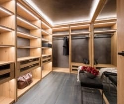 Chalet-Rilla-Walk-closet