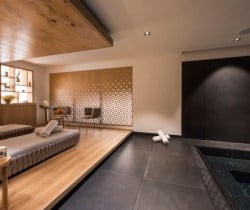 Chalet-Rilla-Indoor-hot-tub