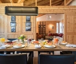 Chalet-Selik-Dining-room