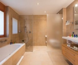 Chalet-Selik-Bathroom
