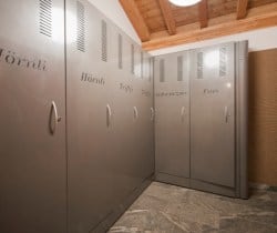 Chalet-Selik-Ski-room-r