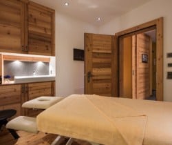 Chalet-Selik-Massage-room