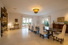 Villa-Dusenszky-Vitale-Dining-area
