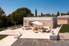 Villa-Dusenszky-Vitale-Al-fresco-dining-area