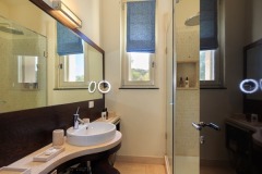 Villa-Salina-Bathroom