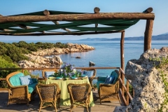 Villa-Salina-Al-fresco-dining-area-by-the-sea