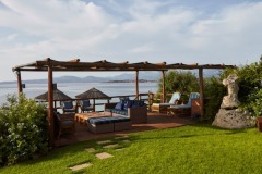Villa-Salina-Outdoor-chill-out-area-by-the-sea