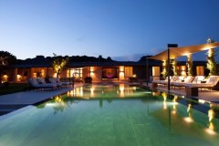 Villa-Salina-Exteriors-by-night